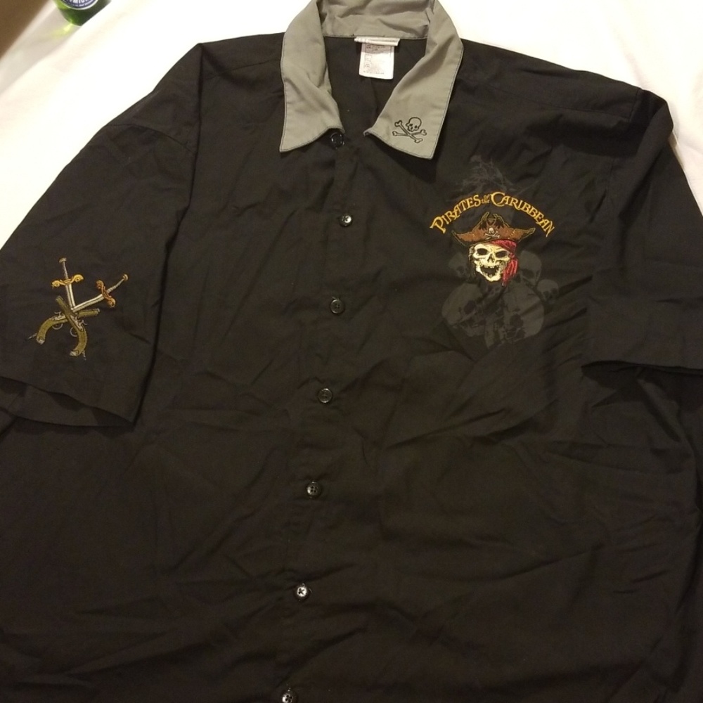 SOLDDisney mens pirates of the Caribbean button up